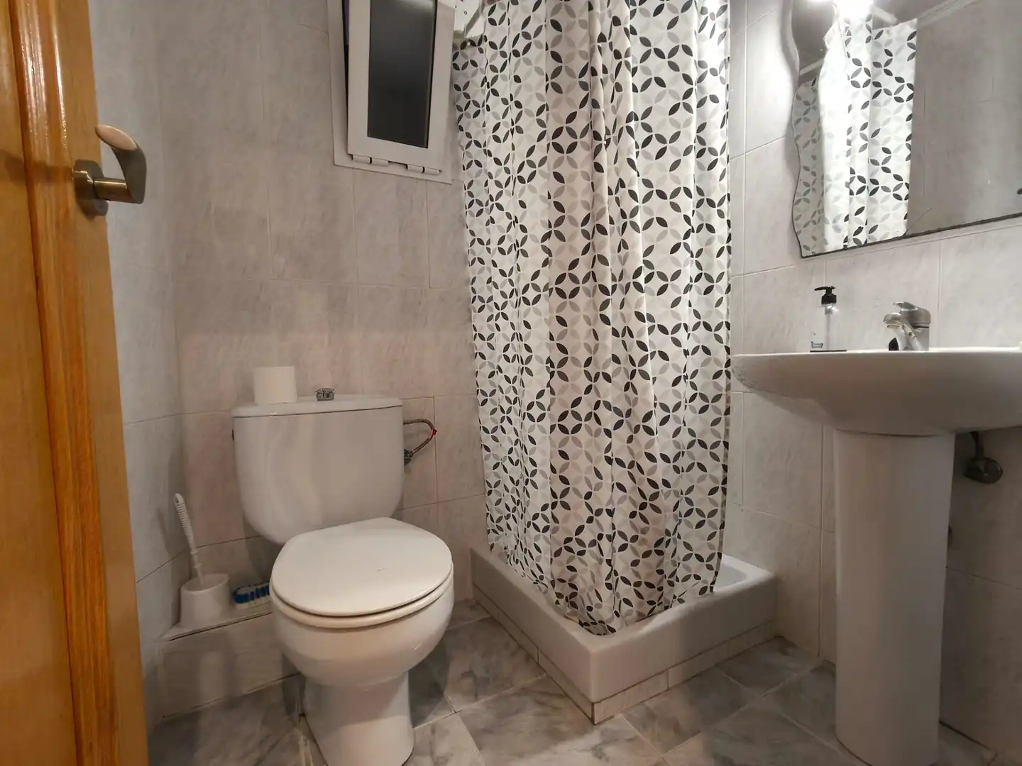Baño de Piso en venta en Valencia con Aire acondicionado, Terraza y Balcón