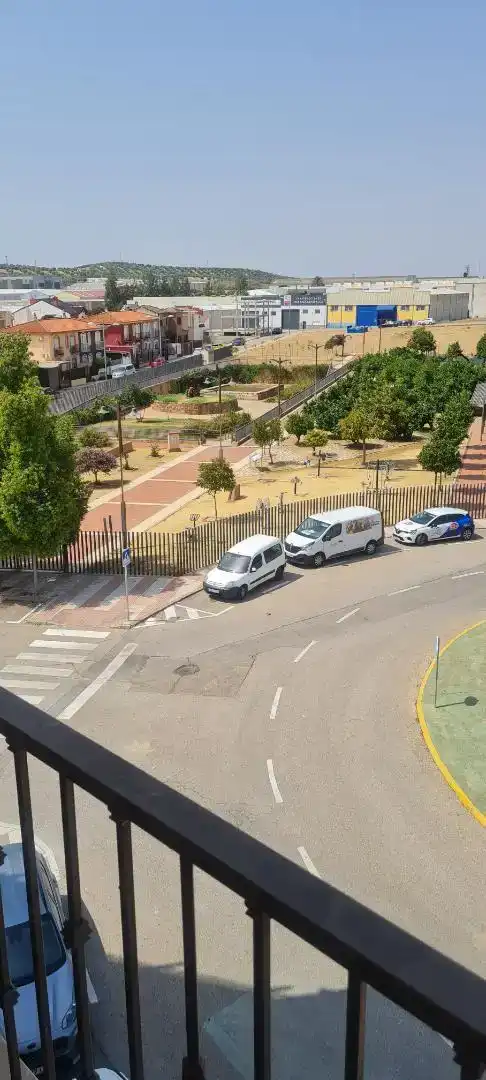 Parkplatz von Wohnung zum Verkauf in Bailén mit Klimaanlage und Balkon