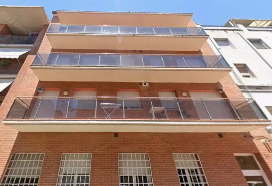 Außenansicht von Wohnungen zum Verkauf in Sant Boi de Llobregat mit Terrasse und Abstellraum