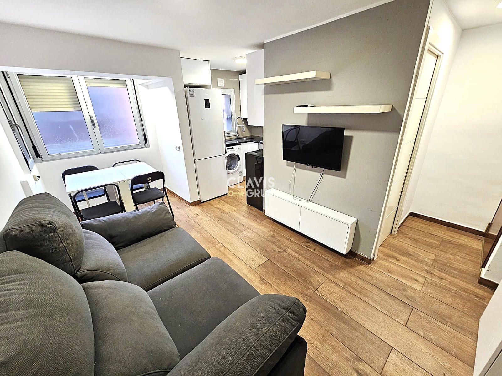 Sala d'estar de Pis en venda en  Barcelona Capital amb Moblat, Forn i Alarma