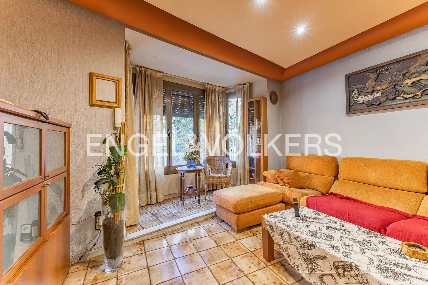 Sala de estar de Casa adosada en venta en Martorell, Barcelona
