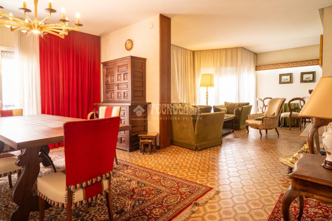 Living room of Flat for sale in Úbeda  with Air Conditioner and Heating