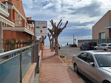 Casa pareada con jardín en venta en La Mata