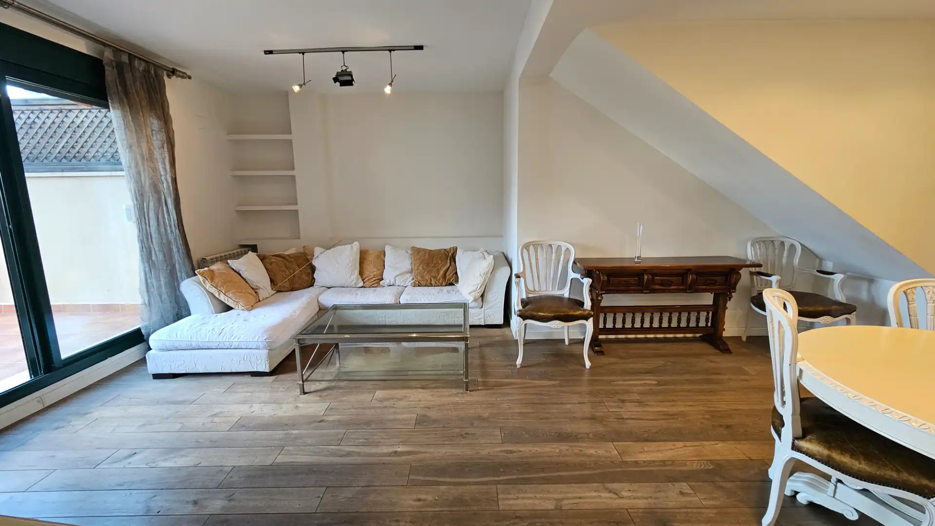 Penthouse with terrace for sale in Carrer Rovira i Virgili, imagen 3