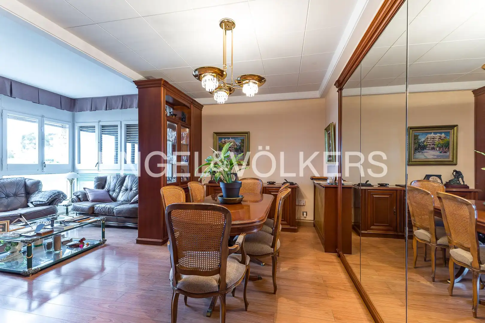 Comedor de Casa o chalet en venta en Viladecans con Calefacción, Jardín privado y Balcón