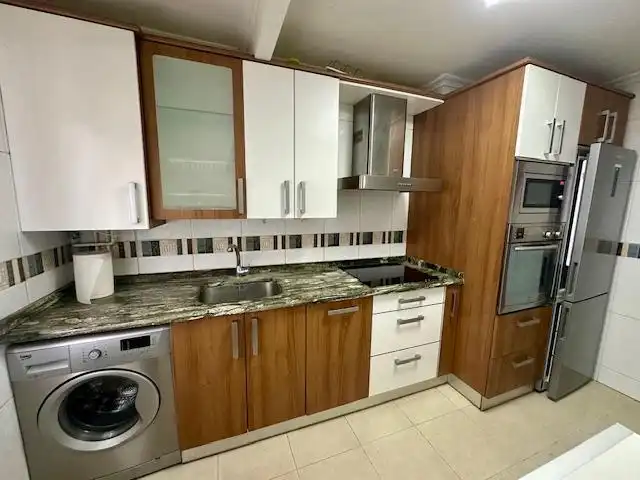 Cocina de Piso en venta en Burgos Capital con Calefacción, Terraza y Amueblado