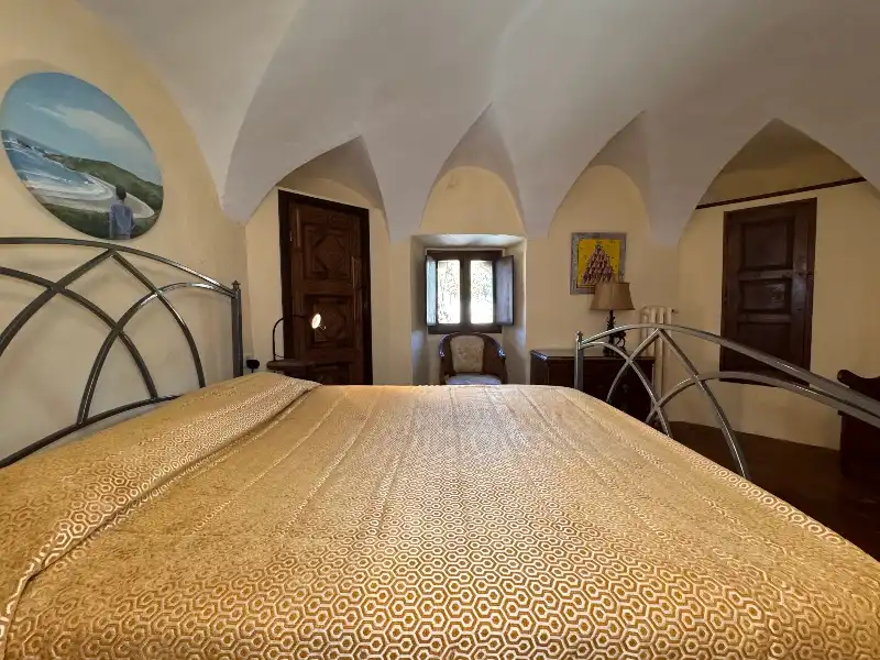 Habitación de Finca rústica en venta en Ullastret con Aire acondicionado, Calefacción y Jardín privado