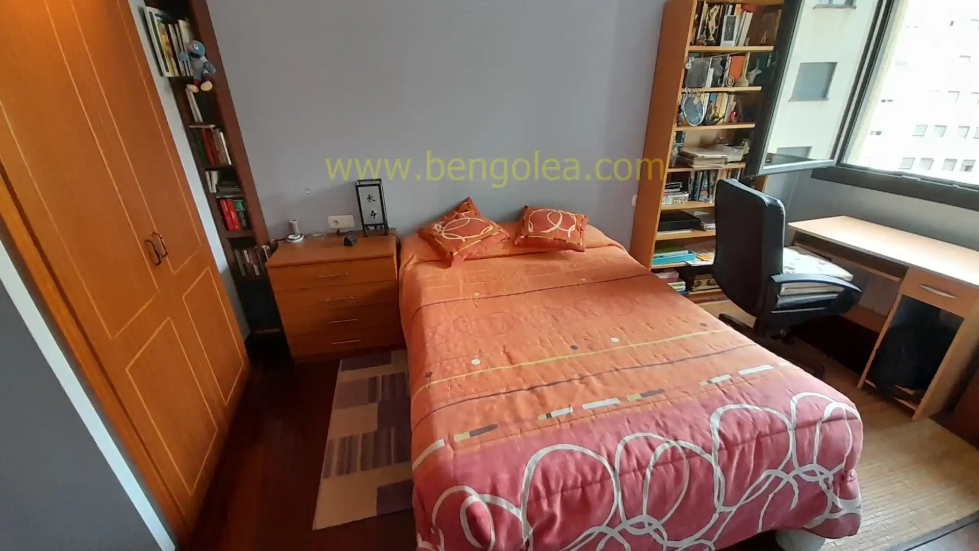 Schlafzimmer von Wohnung zum Verkauf in Barakaldo  mit Heizung, Abstellraum und Balkon