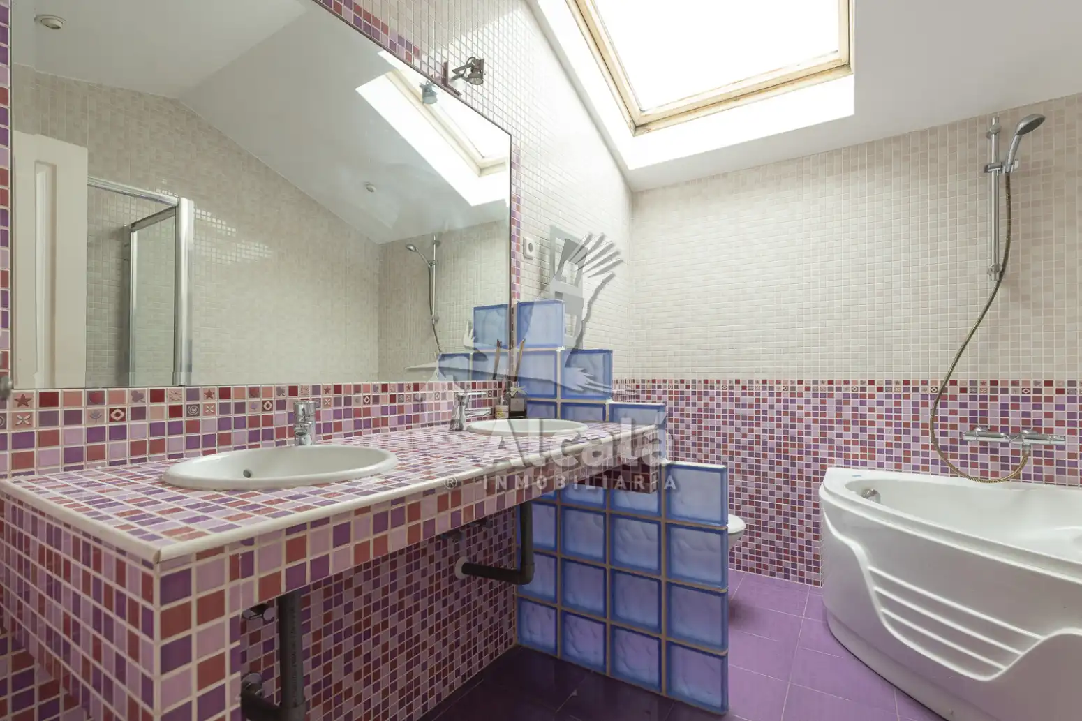 Baño de Ático en venta en Alcalá de Henares con Aire acondicionado, Calefacción y Terraza