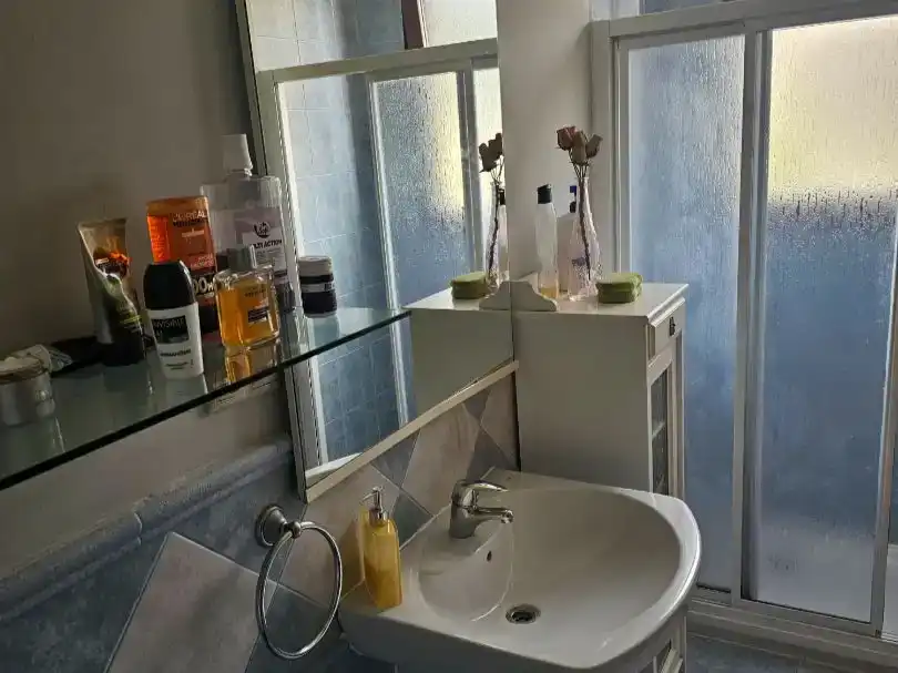 Baño de Piso en venta en Chillarón de Cuenca con Calefacción, Jardín privado y Parquet