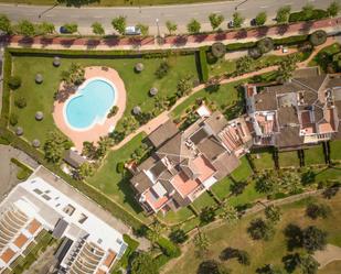 Vista exterior de Àtic en venda en Rota amb Aire condicionat i Terrassa