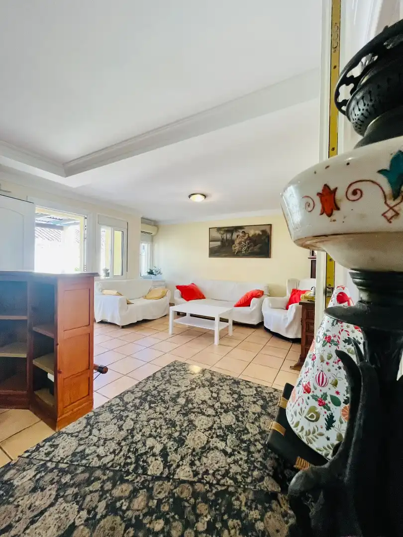 Sala de estar de Casa o chalet en venta en Fuengirola con Aire acondicionado, Jardín privado y Terraza