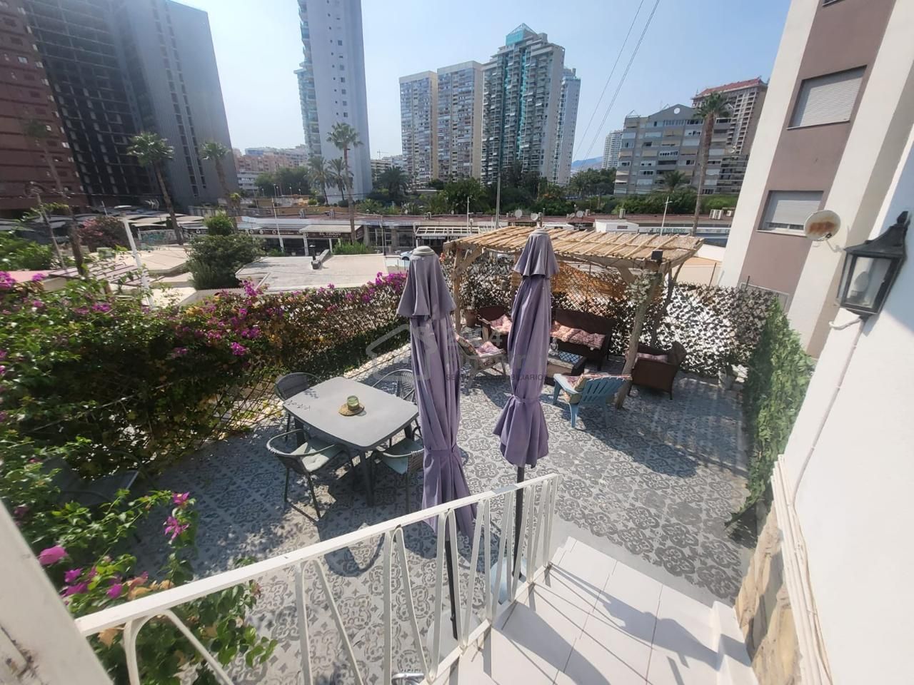 Vista exterior de Piso en venta en Finestrat con Aire acondicionado, Terraza y Amueblado