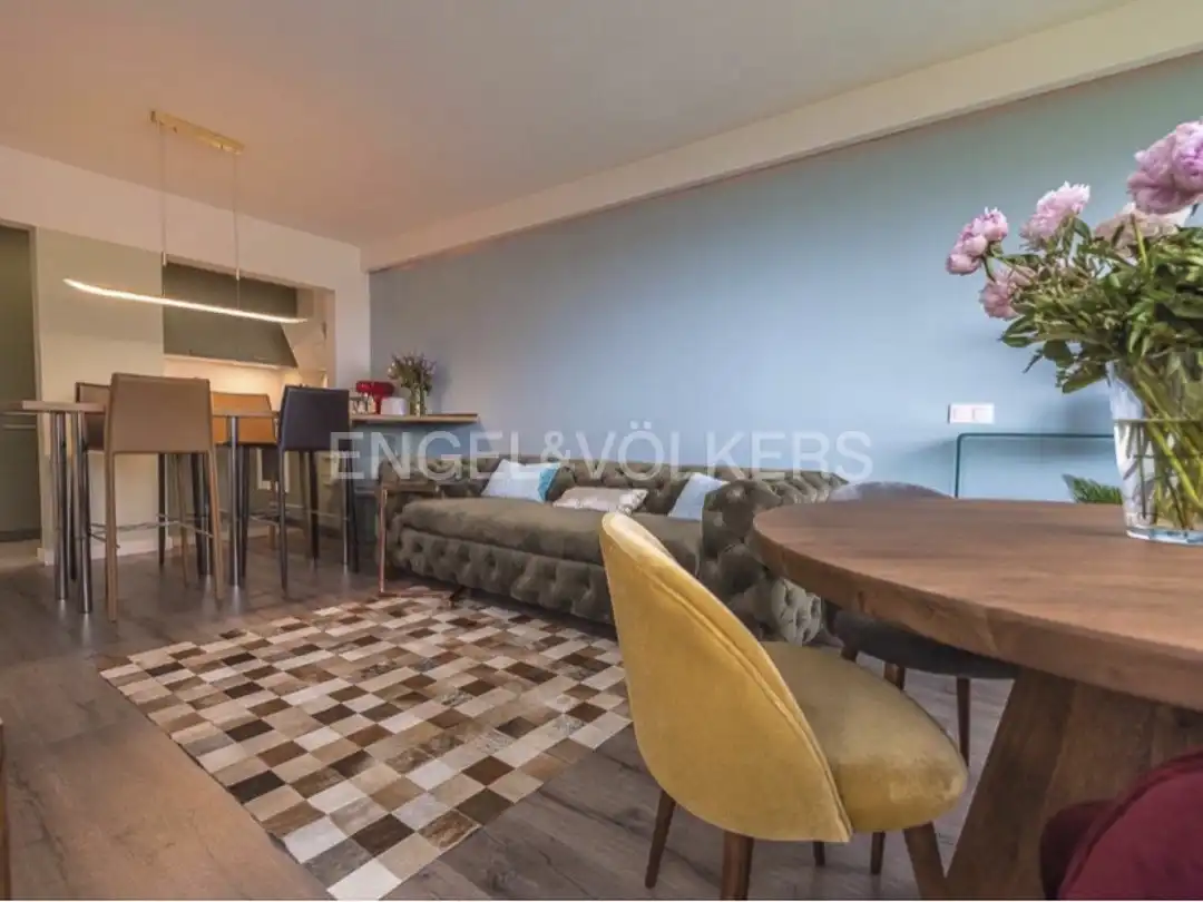Living room of Flat for rent in Sitges  with Air Conditioner, Heating and Parquet flooring