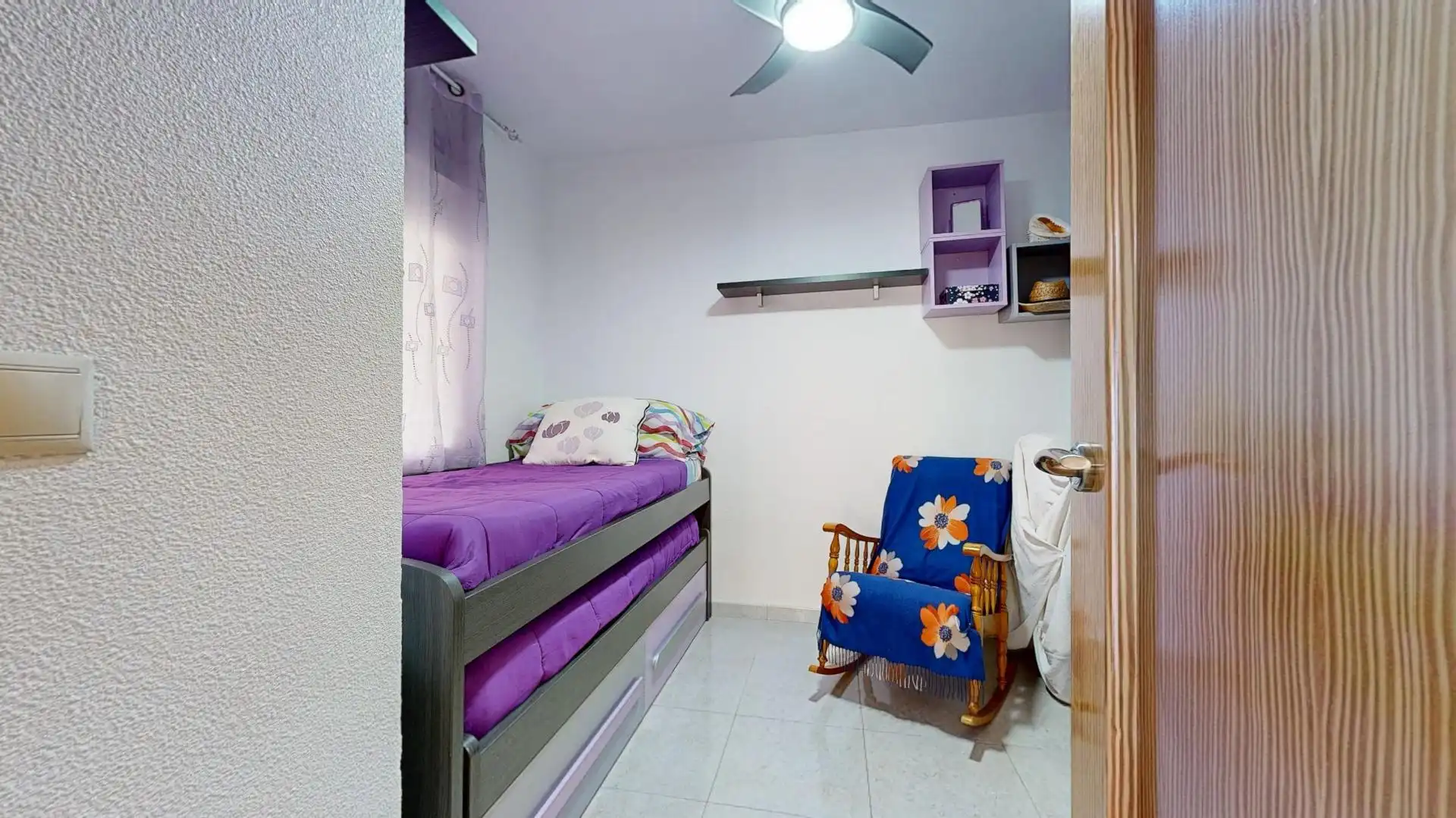 Habitación de Apartamento de alquiler en Torrevieja con Aire acondicionado, Amueblado y Balcón