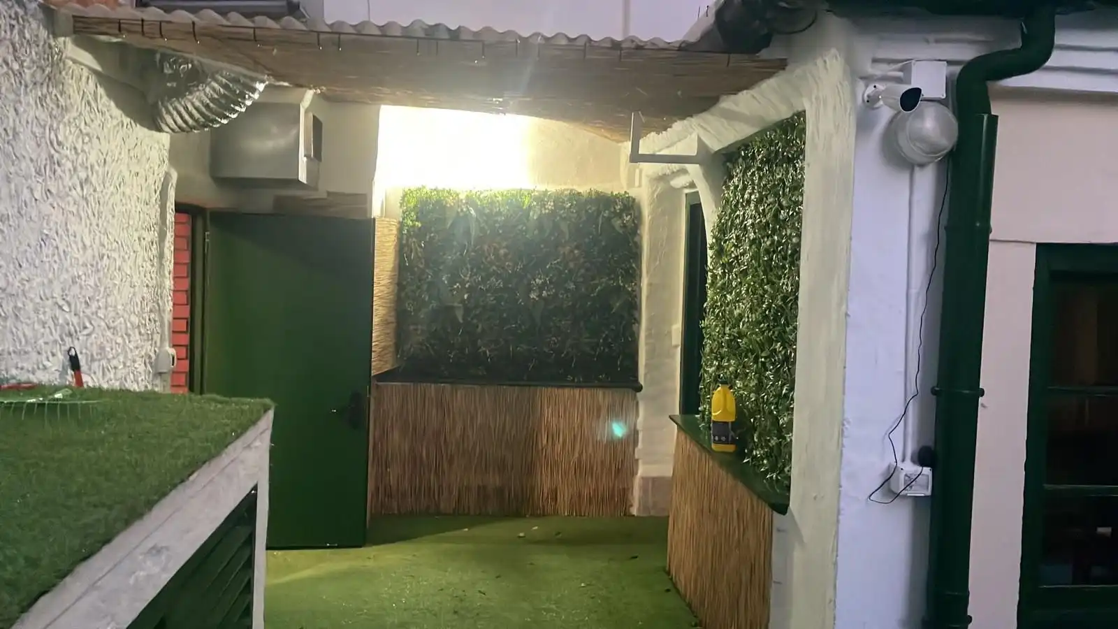 Terrassa de Local en venda en Zaragoza amb Aire condicionat i Moblat