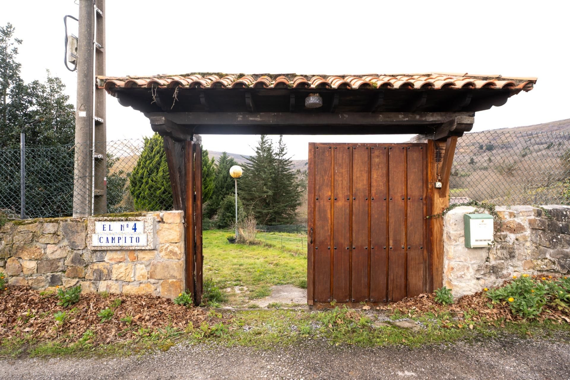 Jardín de Finca rústica en venta en Luena  con Jardín privado y Trastero