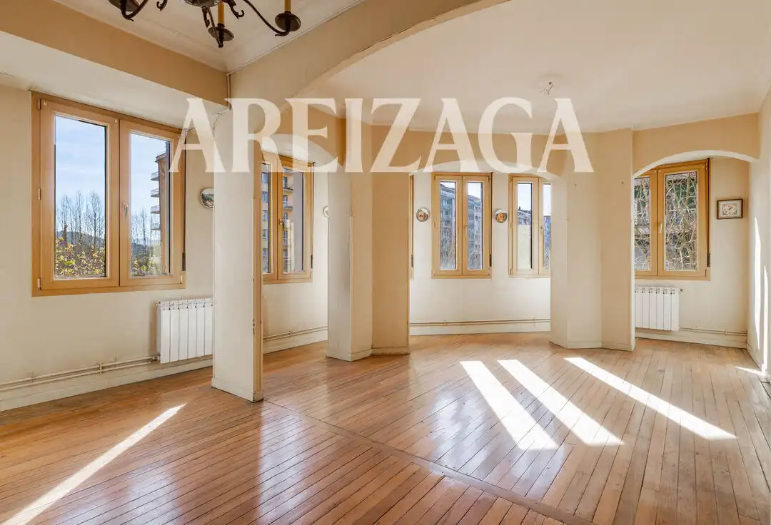 Piso con ascensor en venta en Amara - Berri