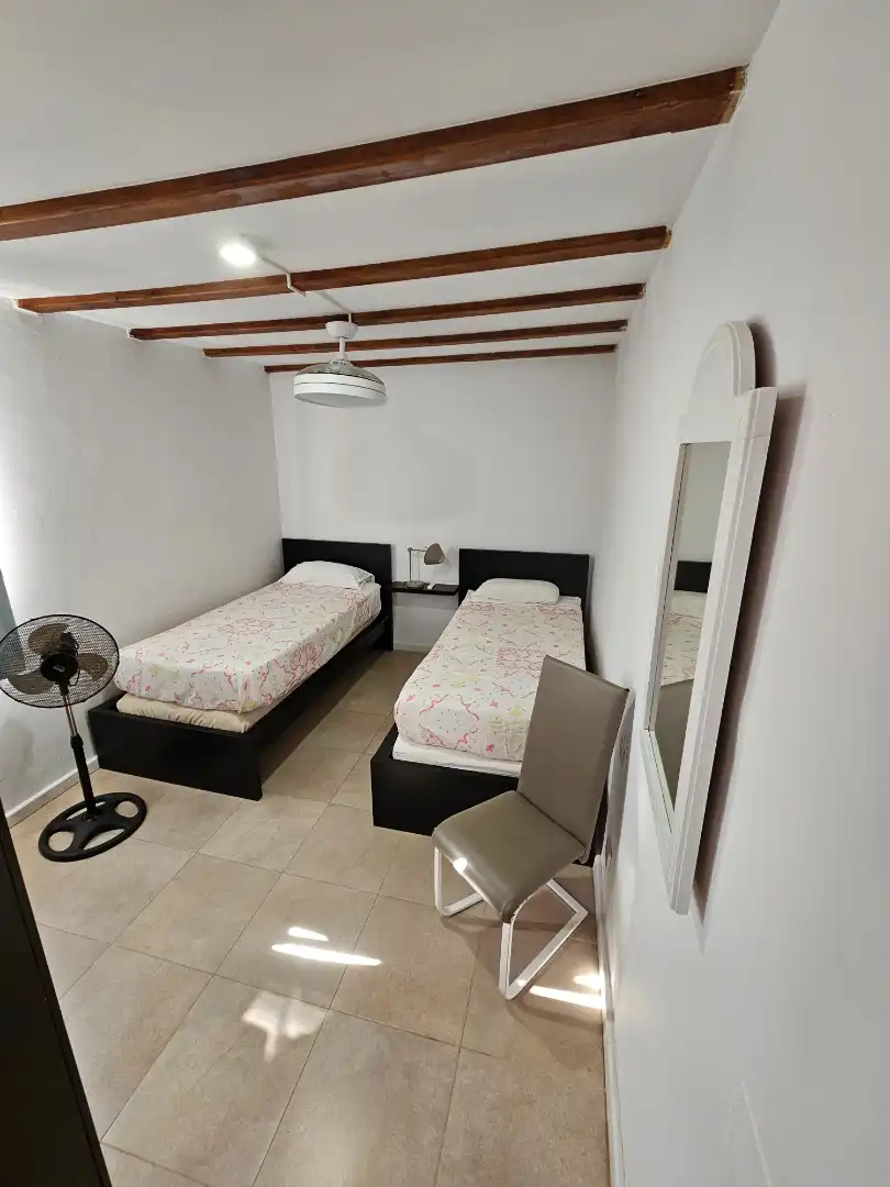Dormitori de Apartament de lloguer en Antigua amb Moblat, Balcó i Piscina comunitària
