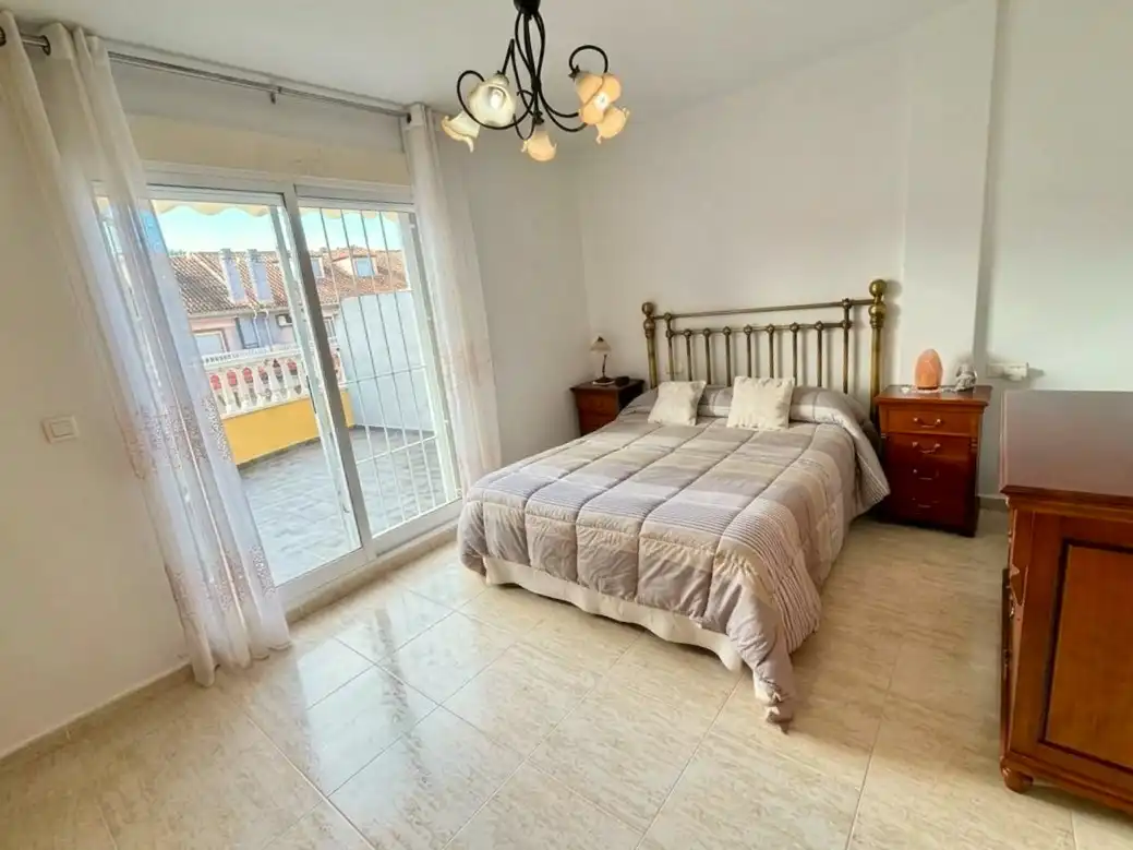 Schlafzimmer von Maisonette zum Verkauf in Centro