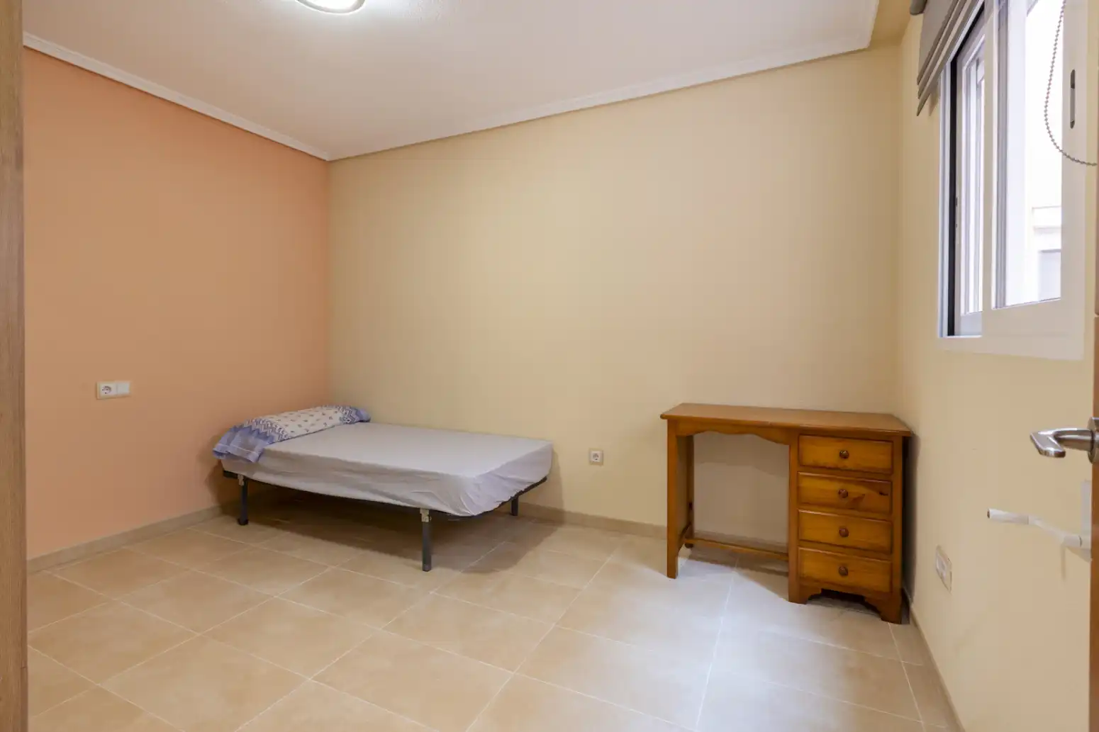 Habitación de Casa o chalet en venta en Albal con Aire acondicionado, Calefacción y Jardín privado