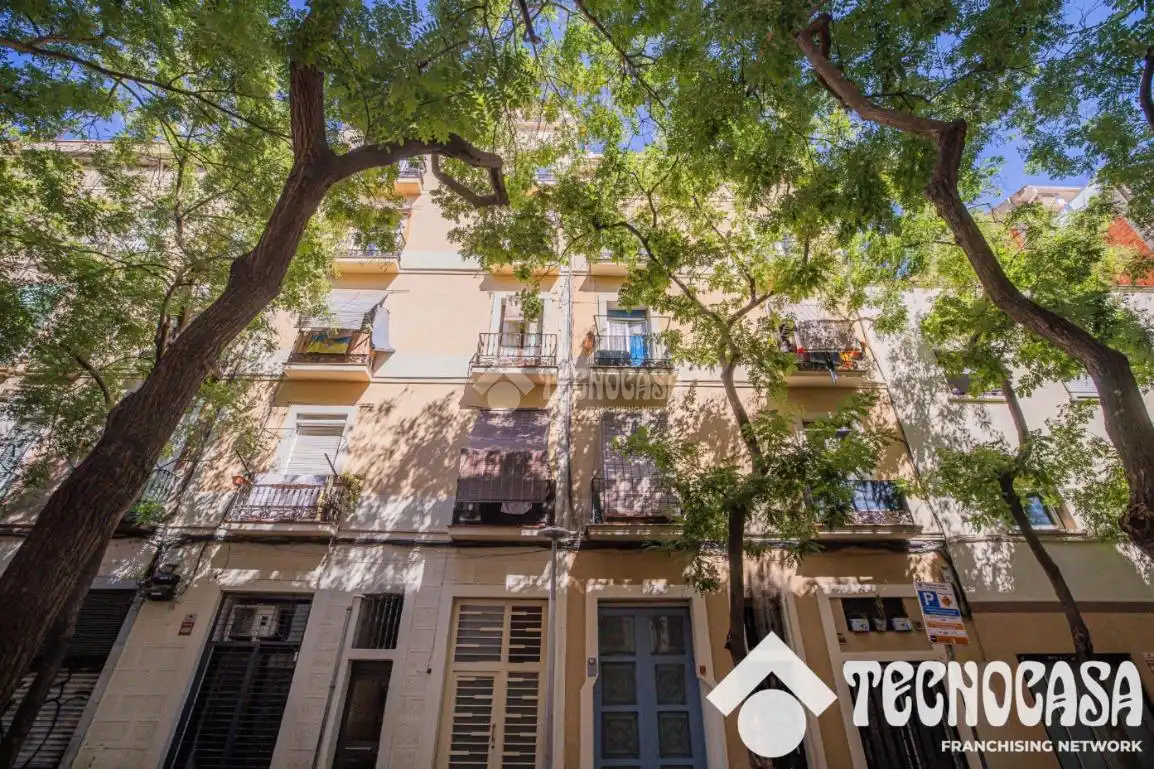 Außenansicht von Wohnung zum Verkauf in Barcelona mit Klimaanlage und Heizung