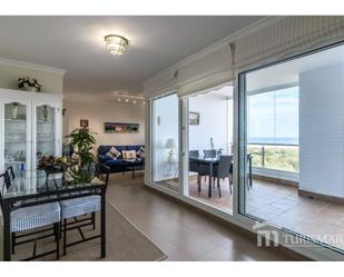 Sala d'estar de Apartament en venda en Ayamonte amb Aire condicionat, Terrassa i Moblat