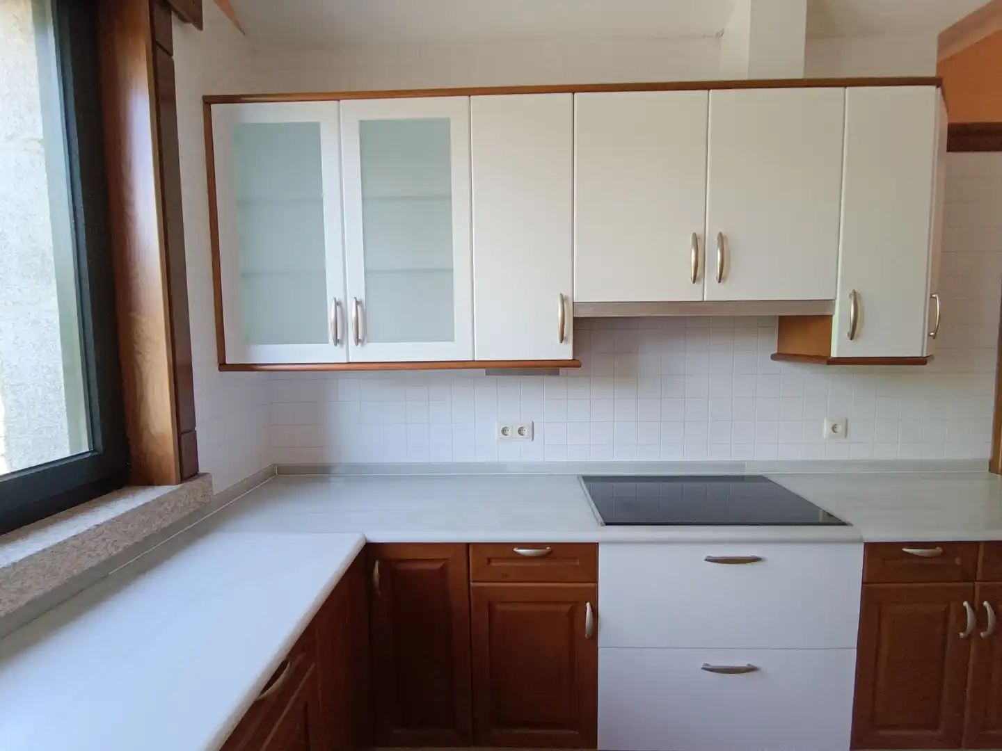 Cuina de Casa o xalet en venda en Soutomaior amb Calefacció, Jardí privat i Terrassa