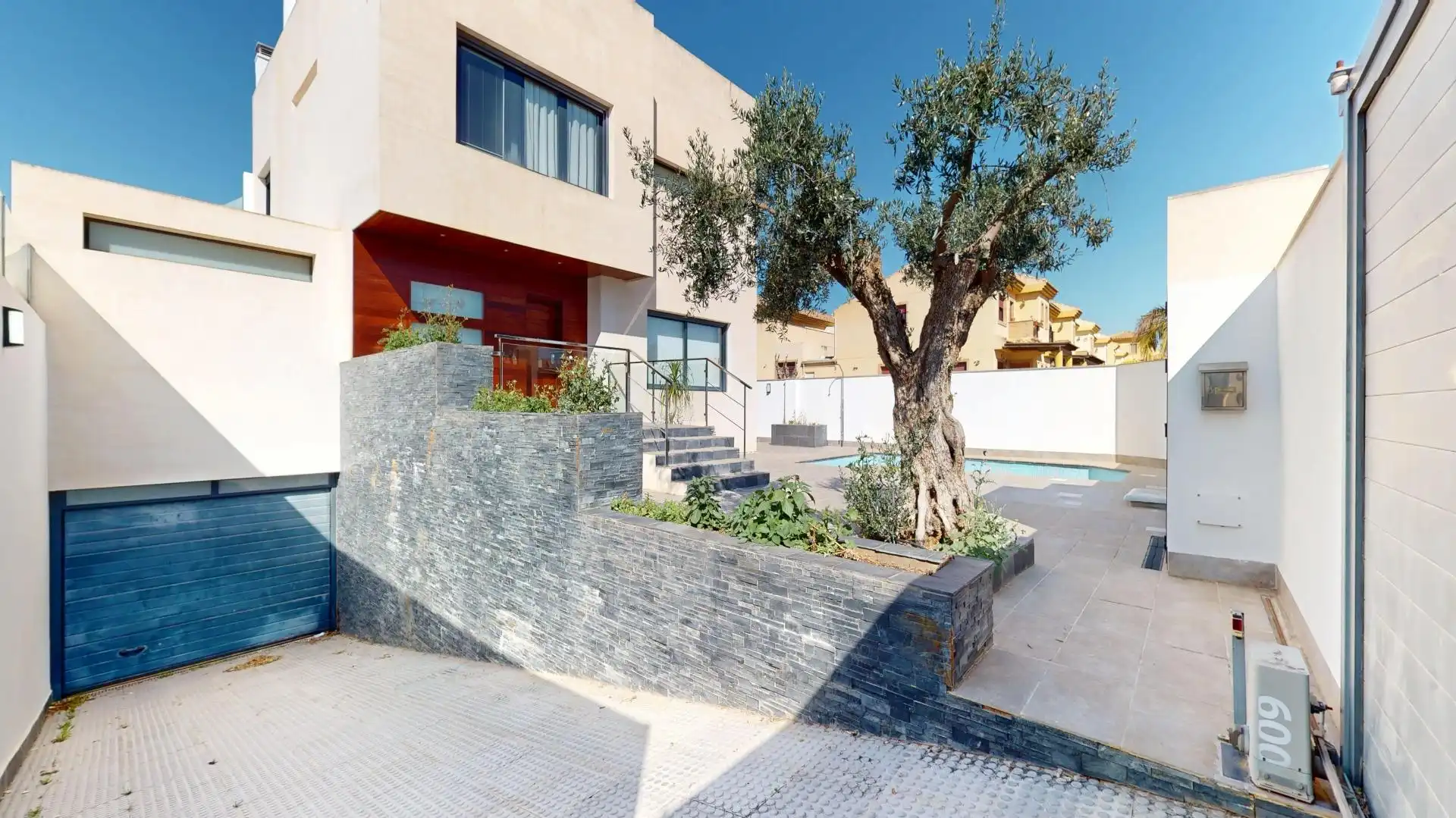 Vista exterior de Casa o xalet en venda en Pilar de la Horadada amb Aire condicionat, Calefacció i Jardí privat