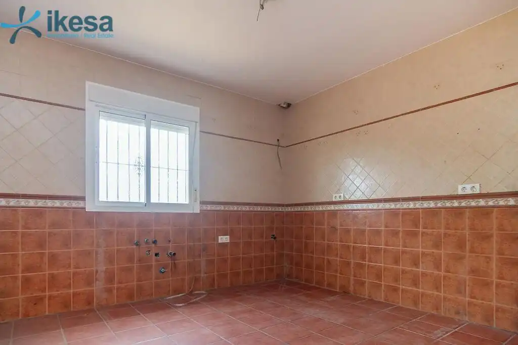 Cocina de Casa o chalet en venta en Chiclana de la Frontera con Jardín privado y Piscina comunitaria