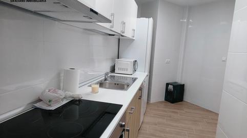 Foto 2 de Piso de alquiler en Ensanche - Franciscanos, Albacete