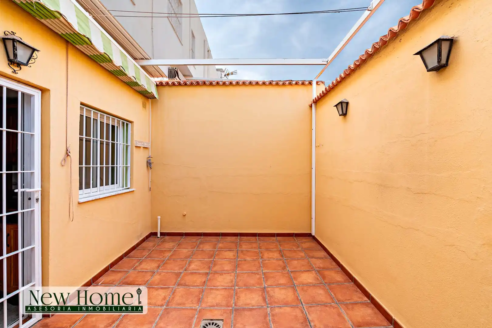 Terraza de Casa adosada en venta en Roquetas de Mar con Terraza, Amueblado y Piscina comunitaria