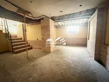 Casa amb balcó en venda a Gran Capitán