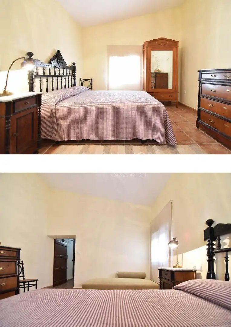 Habitación de Finca rústica en venta en El Pinós / Pinoso con Jardín privado, Piscina y Amueblado