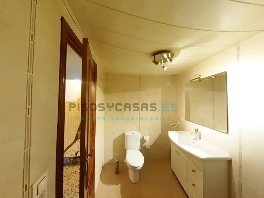 Bathroom of Houses for sale in Ainzón, Zaragoza