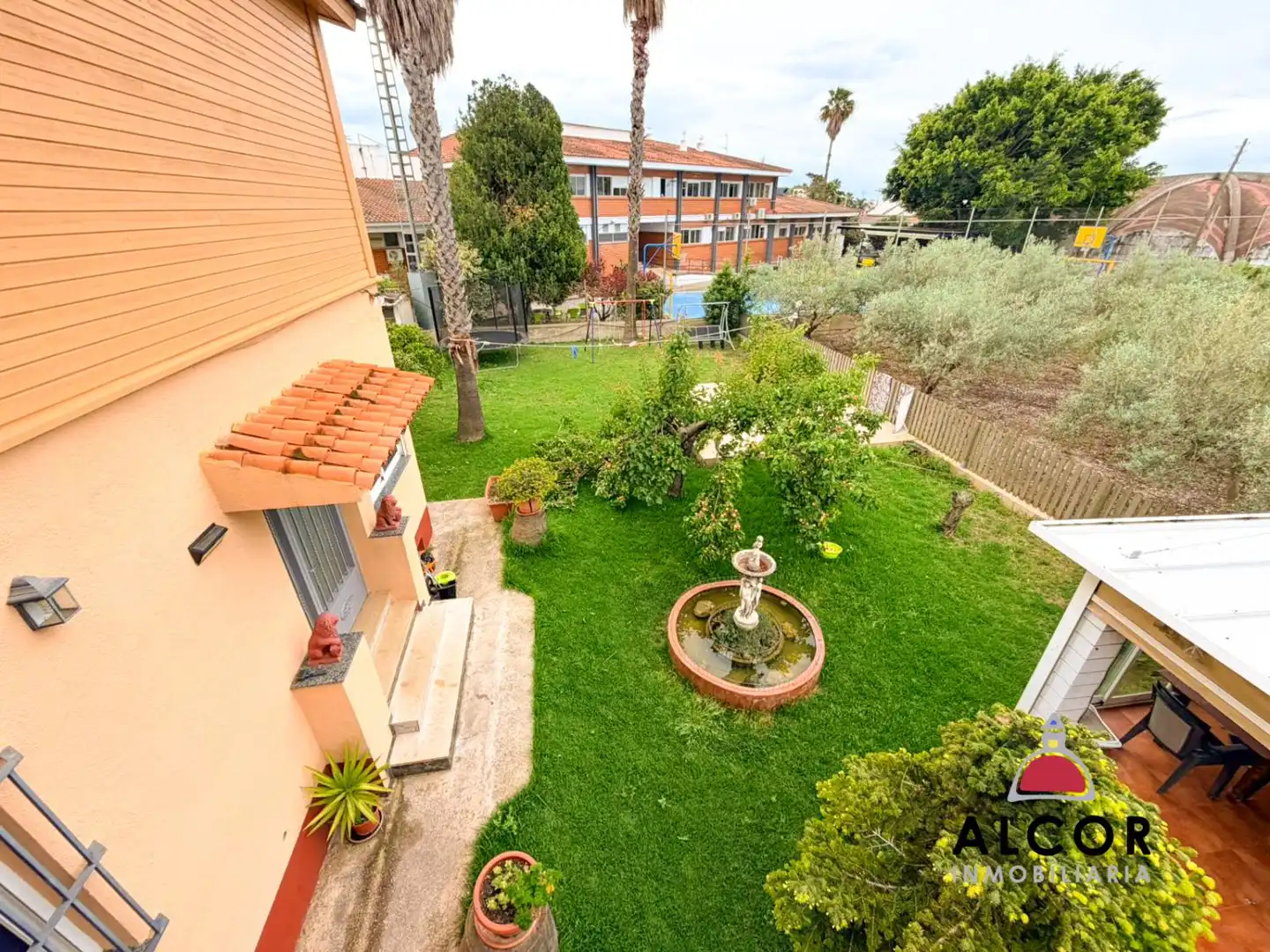Chalet con terraza en venta en Pueblo, imagen 2