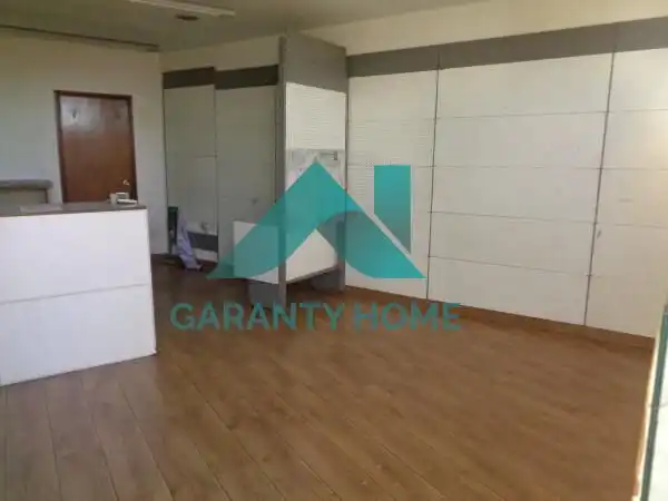 Local comercial en venda a Casco Antiguo, imagen 3