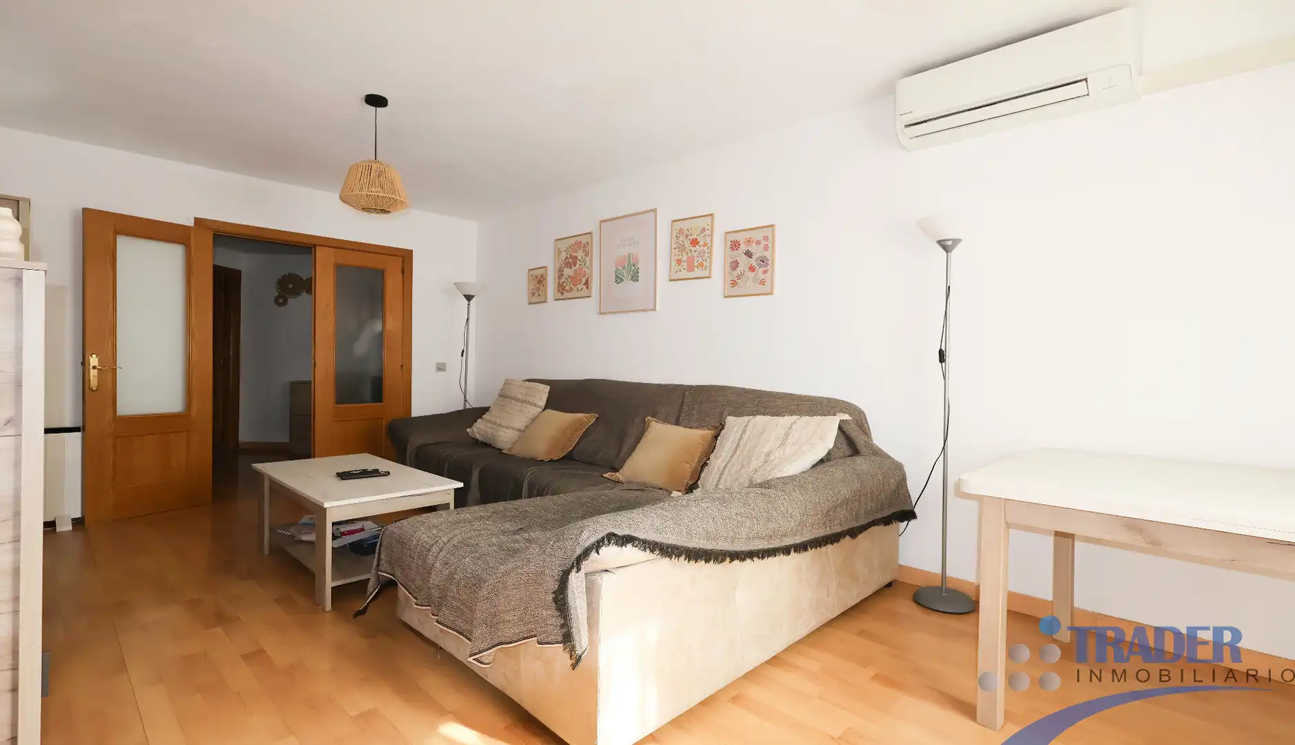 Living room of Flat for sale in Móstoles  with Air Conditioner, Heating and Terrace