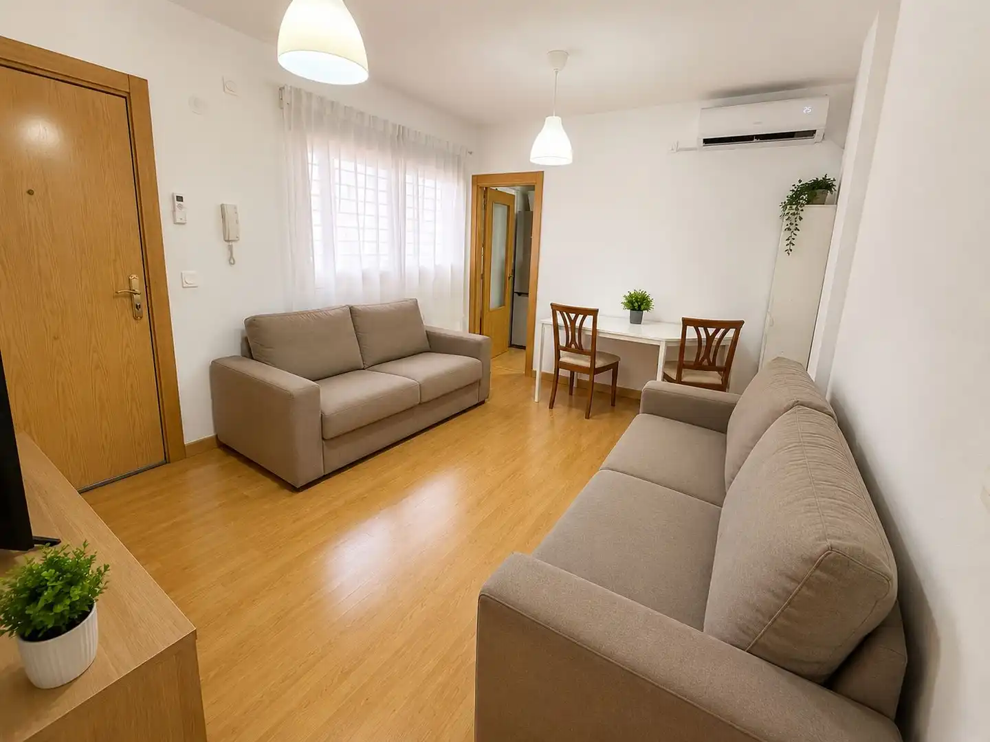 Wohnzimmer von Wohnung zum Verkauf in Cijuela mit Klimaanlage, Heizung und Parkett