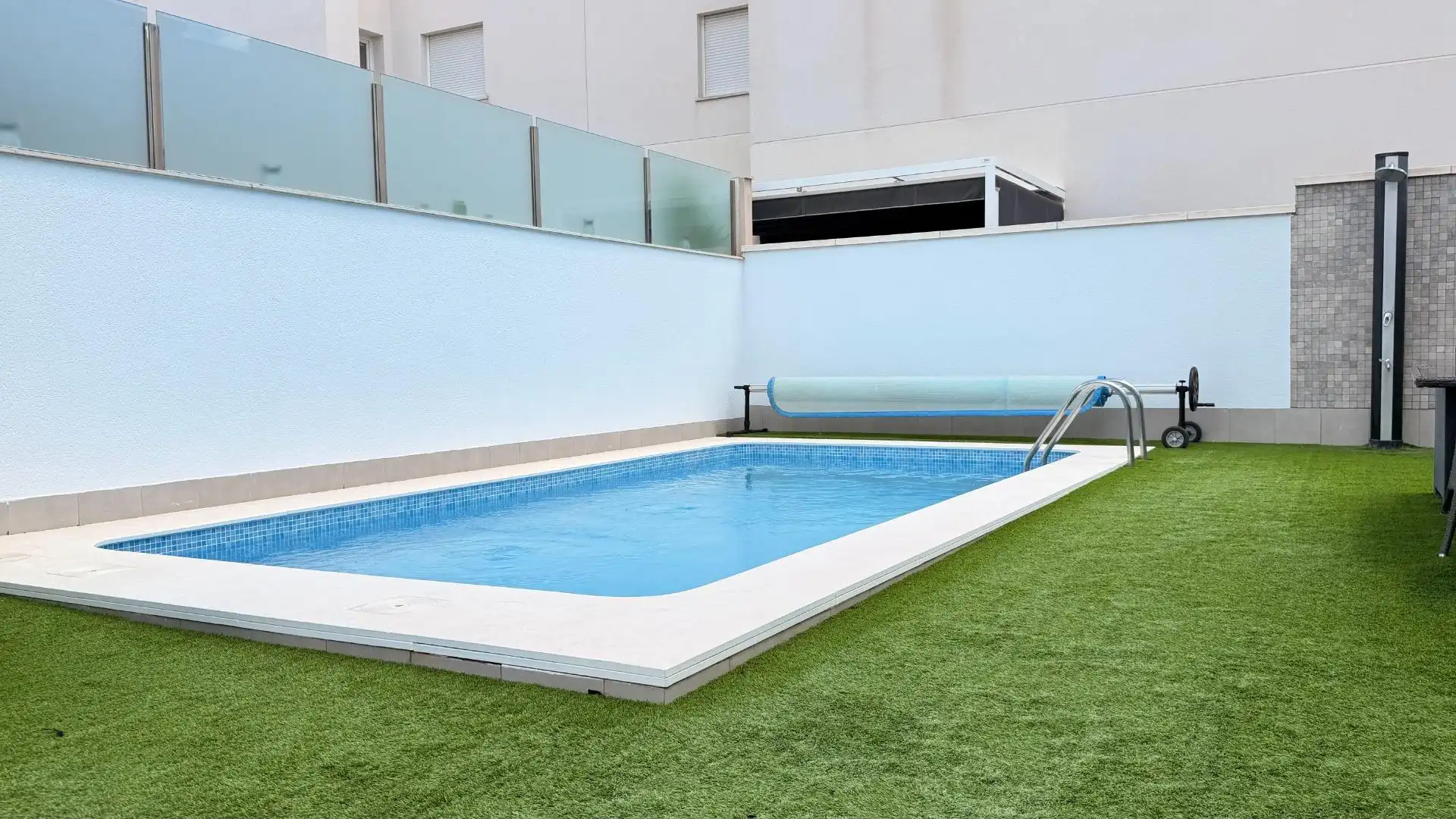 Swimming pool of Houses for sale in Torrevieja  with Air Conditioner, Private garden and Terrace
