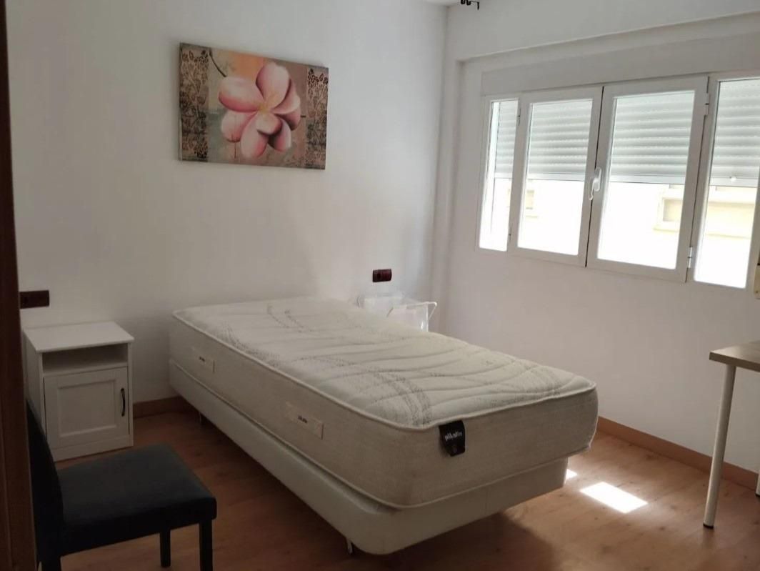 Bedroom of Flat for rent in  Granada Capital  with Furnished