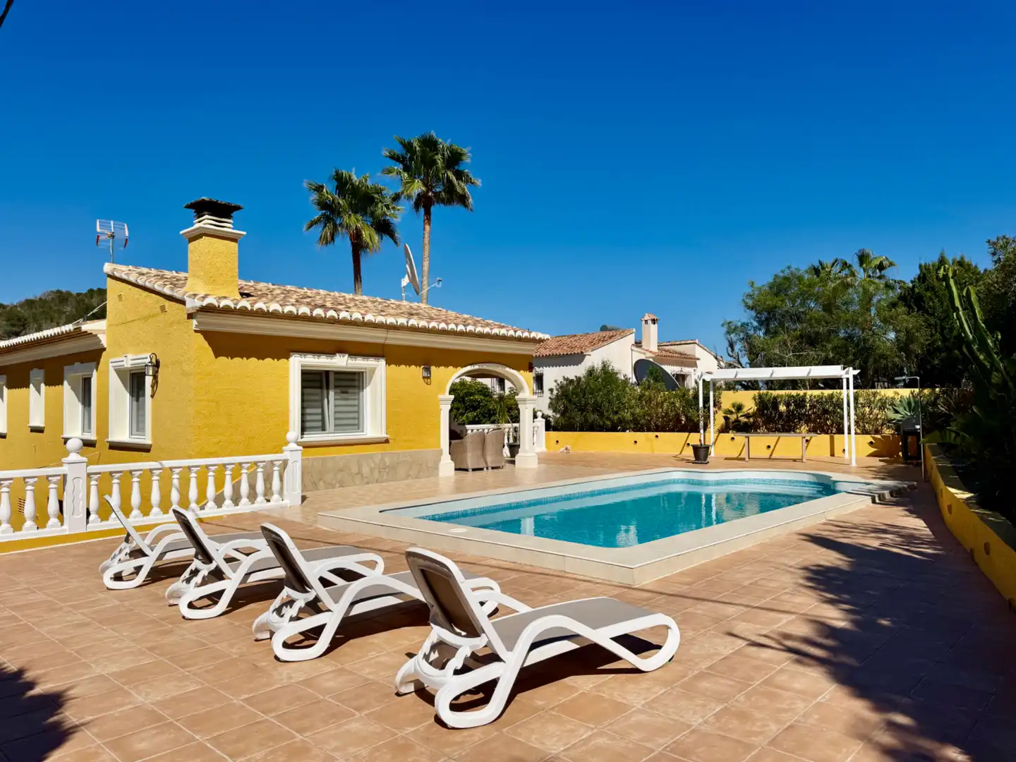 Villa con terrazza in vendita a Partida Buenavista