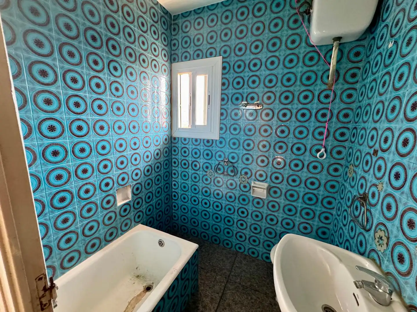 Badezimmer von Wohnung zum Verkauf in Sabadell mit Balkon