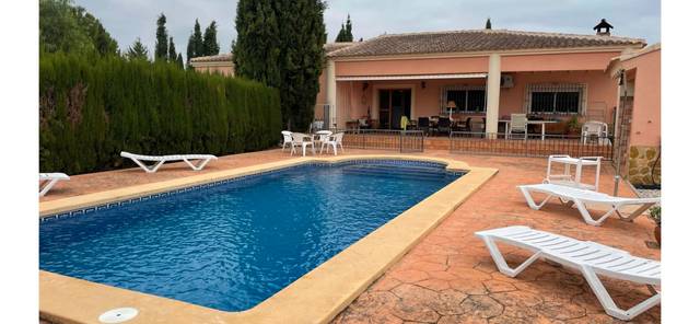 Casa-chalet en Venta en Cehegín