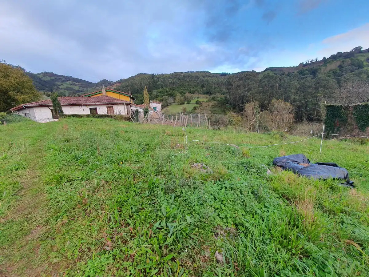Terreny residencial en venda a Candamo