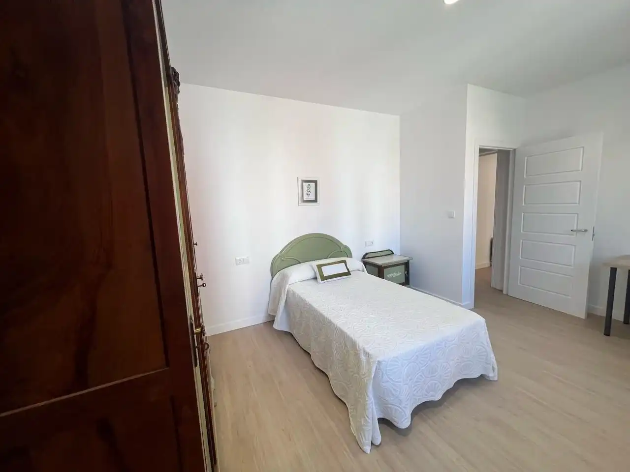 Habitación de Piso para compartir en Ourense Capital  con Calefacción, Amueblado y Balcón