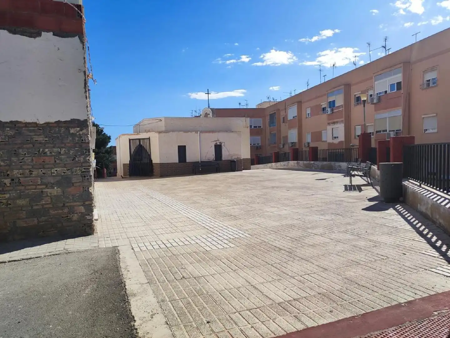 Vista exterior de Casa adosada en venda en Almería