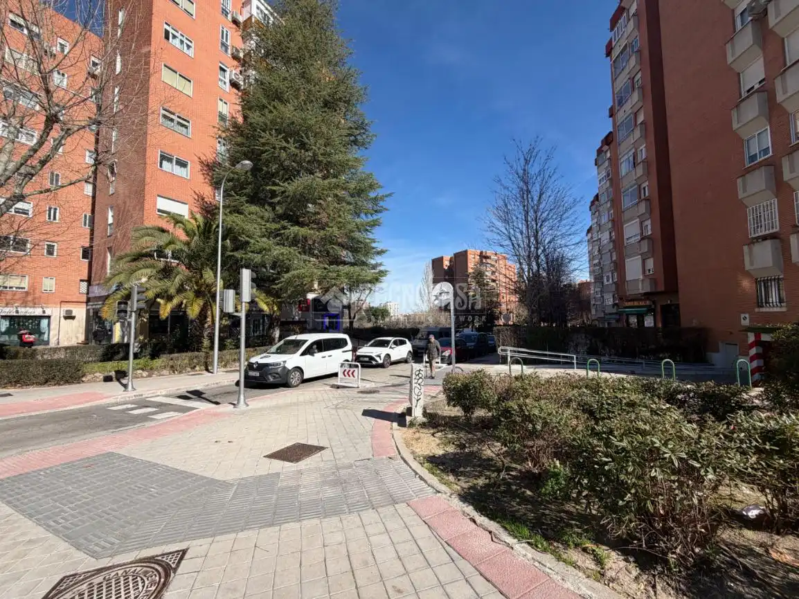 Vista exterior de Garaje en venta en Madrid