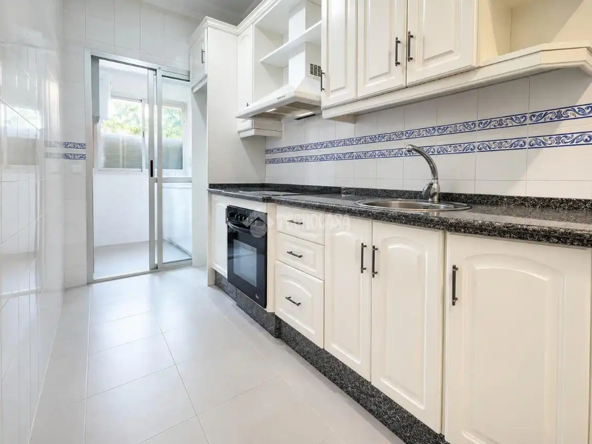 Cocina de Piso en venta en Sevilla con Aire acondicionado