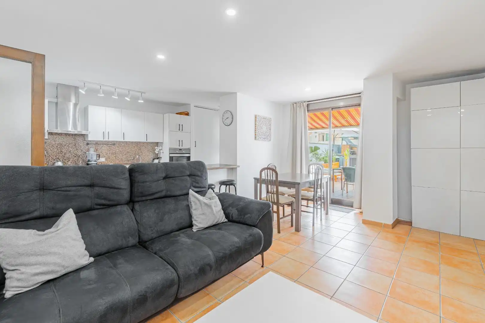Sala de estar de Planta baja en venta en Ses Salines con Aire acondicionado, Calefacción y Terraza